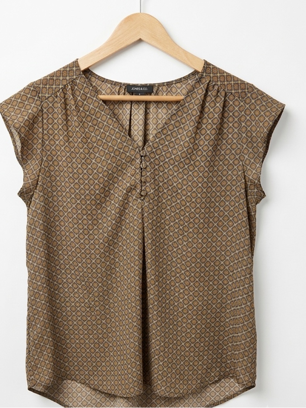 Jones & Co. Geometric Print V-Neck Flutter Sleeve Blouse Size Large